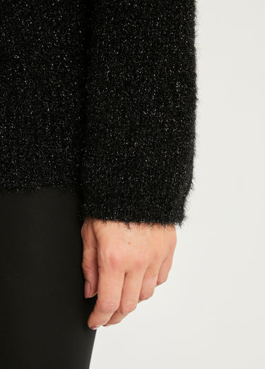 Pull doux maille poilue col rond perlé ajouré Noir