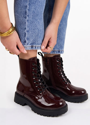 Bottines vernies style Combat boots Bordeaux