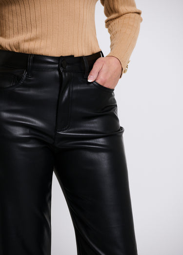 Pantalon 5 poches 7/8ème en faux cuir Noir