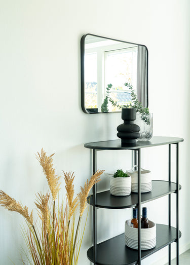 Etagère ovale en métal avec tablettes Noir