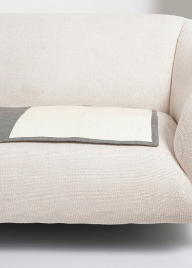 Tapis griffoir nomade pour canapé Gris
