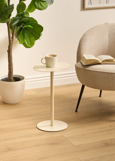 Table d'appoint métal, forme organique Beige