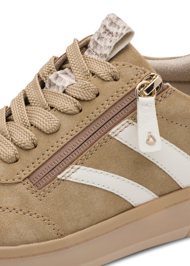 Baskets suédine, détail talon fantaisie Sable