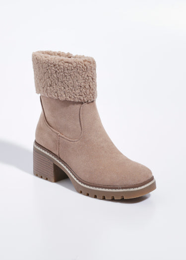 Boots suédine à talon, revers fourrure Beige