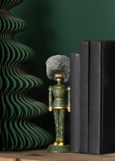 Statuette personnage à poser bois peint Vert