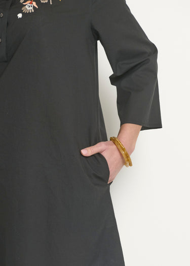 Robe housse manches 3/4 broderies colorées Noir