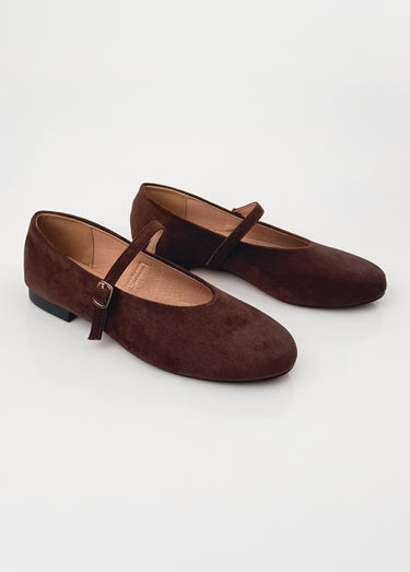Ballerines babies plates façon cuir suédé Marron