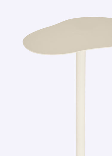Table d'appoint métal, forme organique Beige