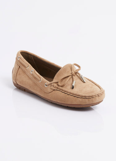 Mocassins en suédine avec œillets métal Beige