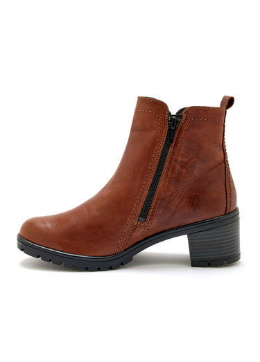 Boots cuir, talon large et bout amande Marron