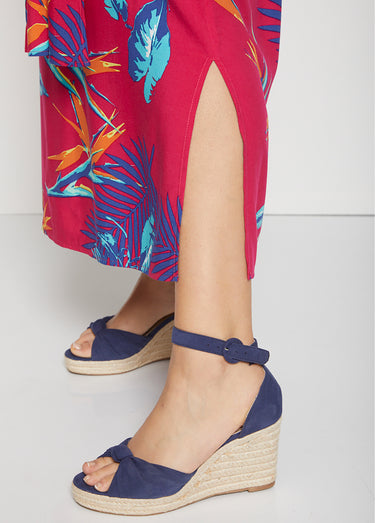 Robe mi-longue sans manches motif végétal Fond Framboise