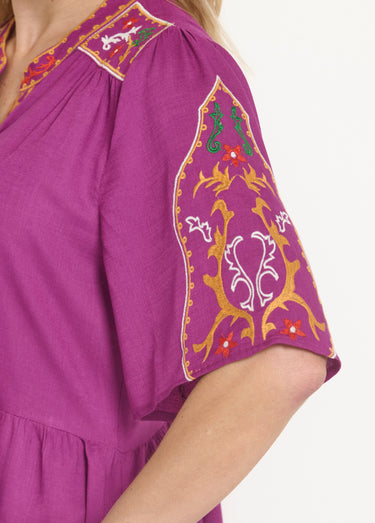 Robe longue boutonnée avec  broderies Violine