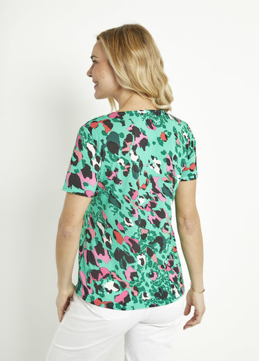 T-shirt col V manches courtes motif léopard Vert/Fuchsia