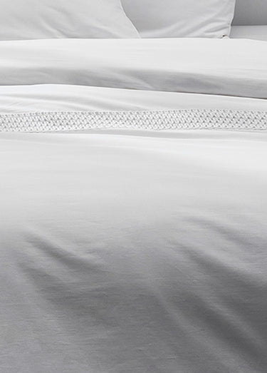 Parure percale de coton détails macramé Craie
