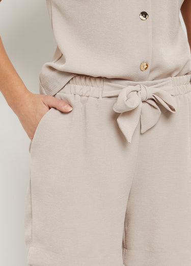 Short souple texturé, noué à la taille Sable