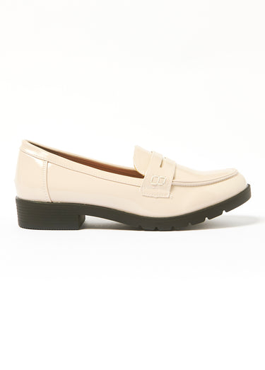 Mocassins vernis avec semelle crantée Beige