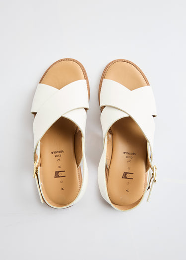 Sandales plates brides croisées Blanc