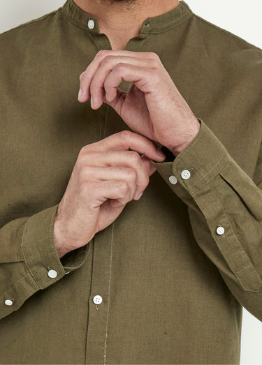 Chemise lin col officier manches longues Kaki