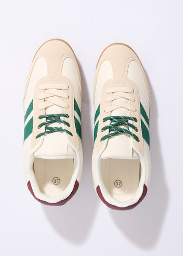 Baskets multimatières + 2 paires lacets Vert