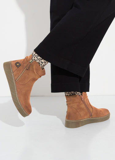 Boots suédées avec semelle compensée Camel