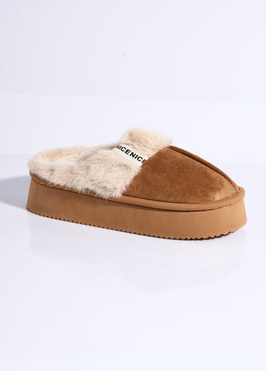 Mules compensées fourrées dessus suédine Camel