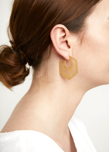Boucles d'oreille géométriques en acier Dore