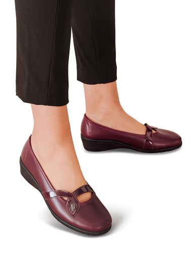 Ballerines croisées largeur confort cuir Bordeaux