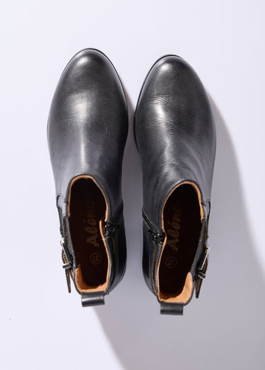 Boots cavalières avec talon, en cuir Noir