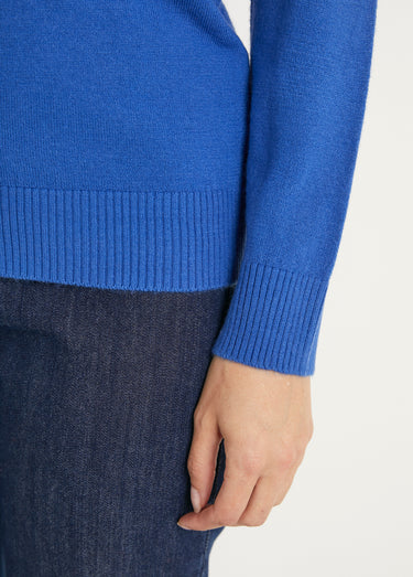 Pull doux col V manches longues Bleu