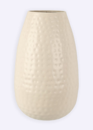 Vase ovale en céramique aspect martelé Beige
