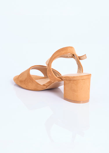 Sandales chic en simili cuir ou suédine Camel