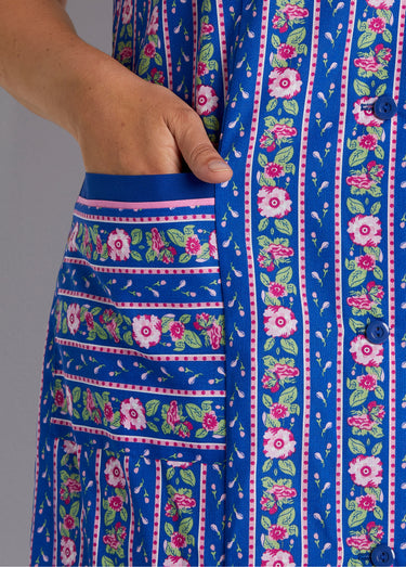 Tablier court sans manches boutonné Bleu