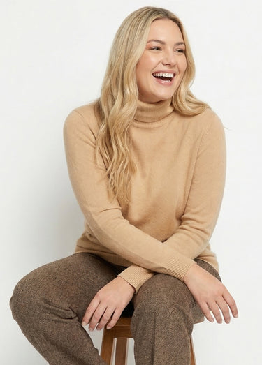 Pull doux col roulé manches longues Camel