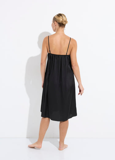 Nuisette longue en satin et dentelle Noir
