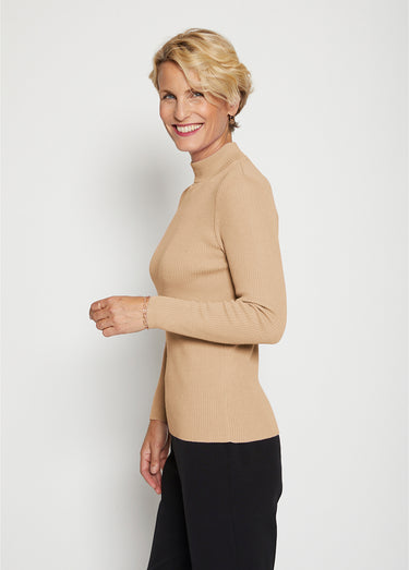 Pull col montant avec laine mérinos Camel
