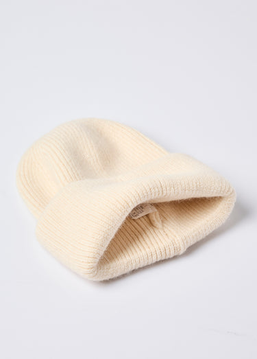 Bonnet en maille cotelée avec angora Ecru