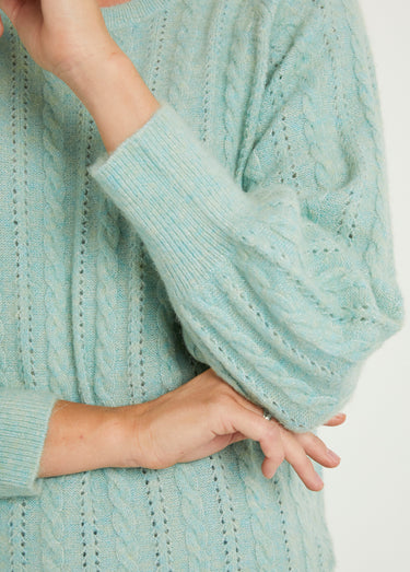 Pull doux maille irisée torsadée ajourée laine Aqua