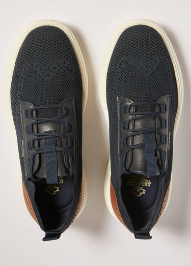 Baskets sporty en mesh, détails chic Marine