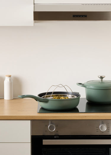 Sauteuse alu + panier vapeur + couvercle + cuillère Vert