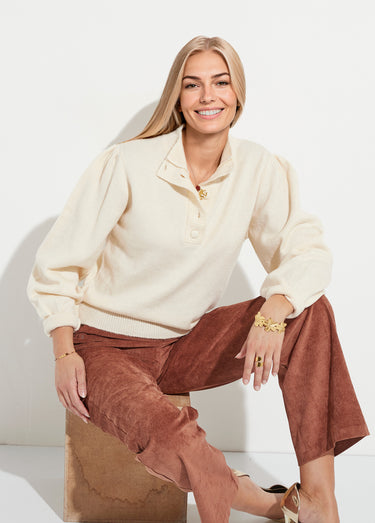 Pull chaud col montant boutonné Ecru