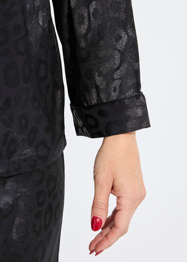 Pyjama long en satin motif léopard Noir
