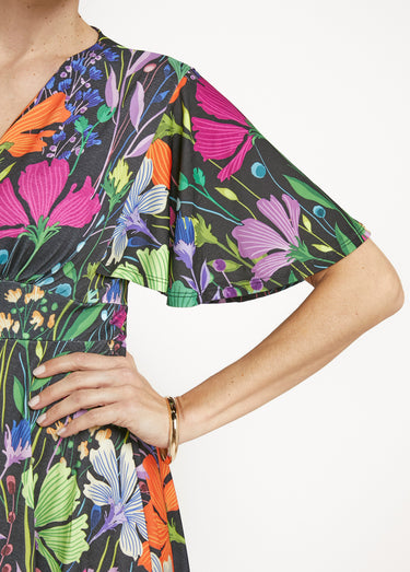 Robe courte fluide manches papillon, fleuri Imprime Fond Noir
