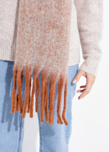 Echarpe douce avec franges contrastées Marron