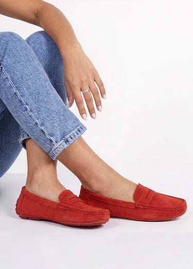 Mocassins essentiels, simili cuir suédé Rouge