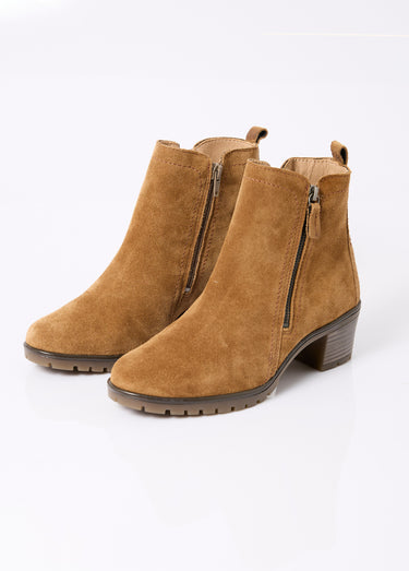 Boots zippées à talon en cuir suédé Camel