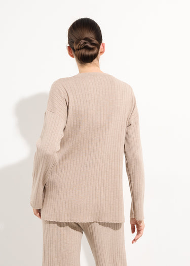 Pull confort avec maille cotes plates Beige