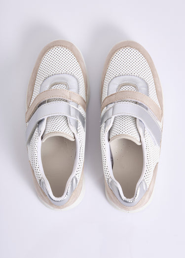 Baskets scratchées souples largeur confort Blanc