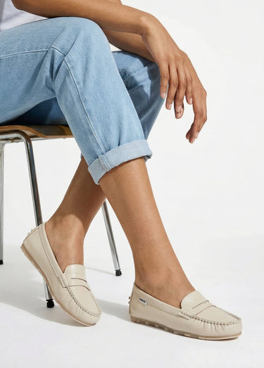 Mocassins vernis, semelle antidérapante Vernis Beige