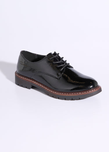 Derbies vernis tendance à lacets Noir