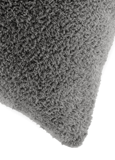 Coussin déco en coral fleece doux Gris